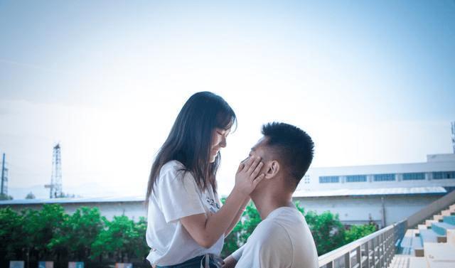 鼻子怎样化妆可以显得高挺？